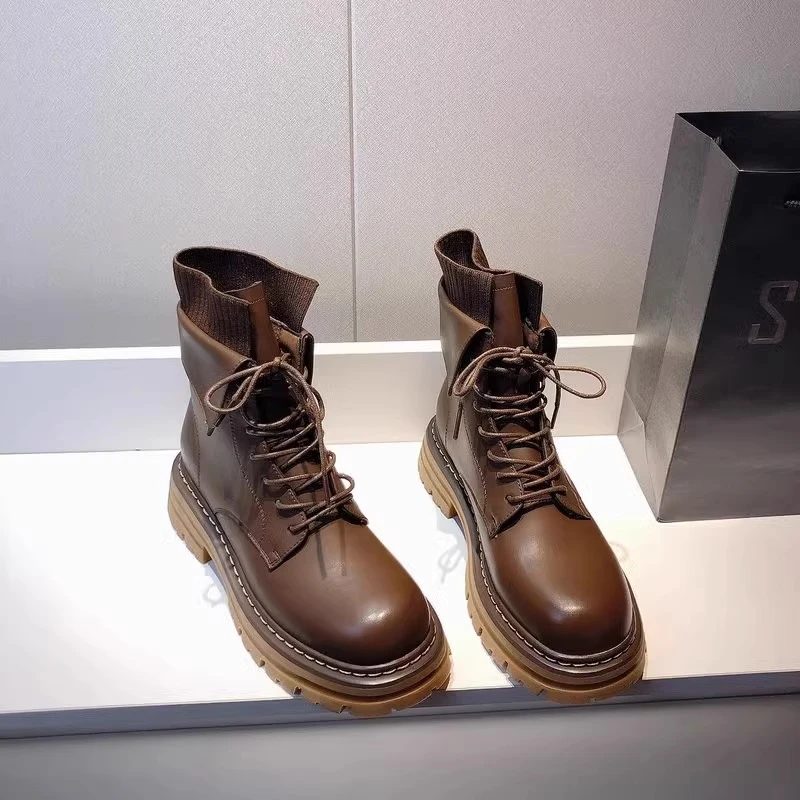 英伦风靴子马丁靴女2024秋冬新款百搭厚底系带短靴圆头加绒机车靴