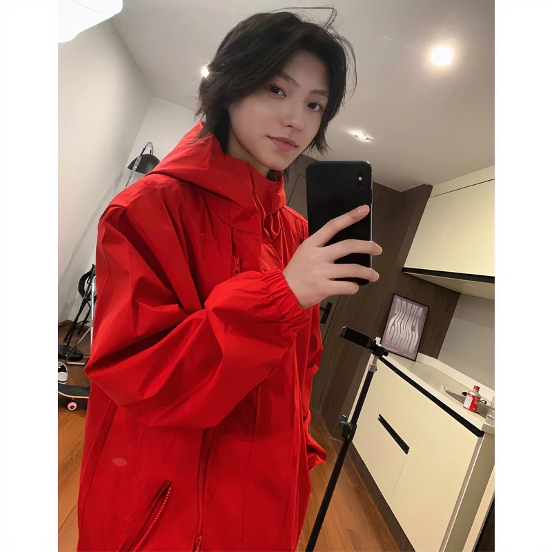 春秋季本命年红色衣服连帽vfc山系冲锋衣男女款美式户外vibe夹克