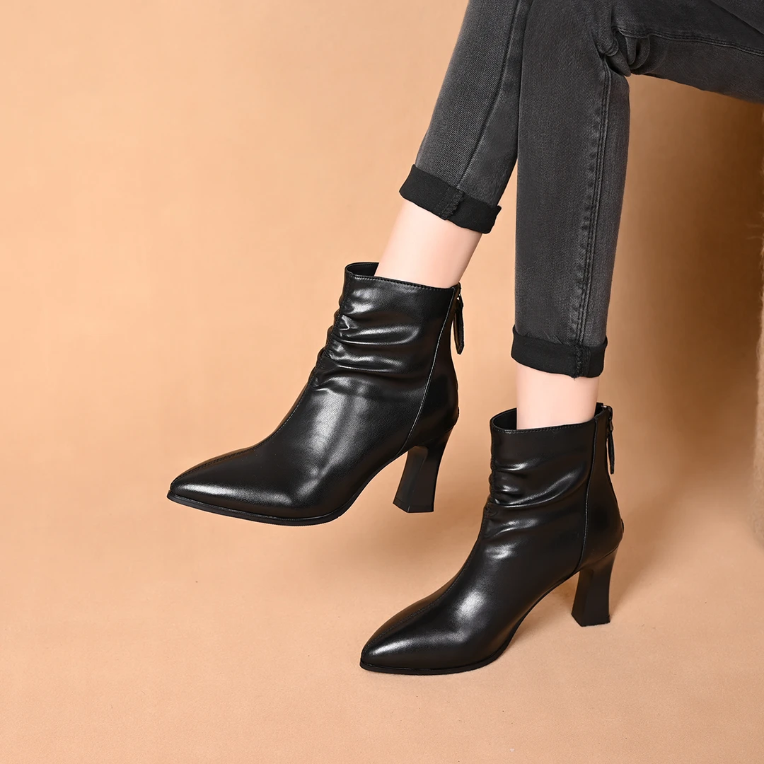 高跟靴子女2025年秋冬季新款尖头马丁靴英伦风尖头短靴粗跟瘦瘦靴