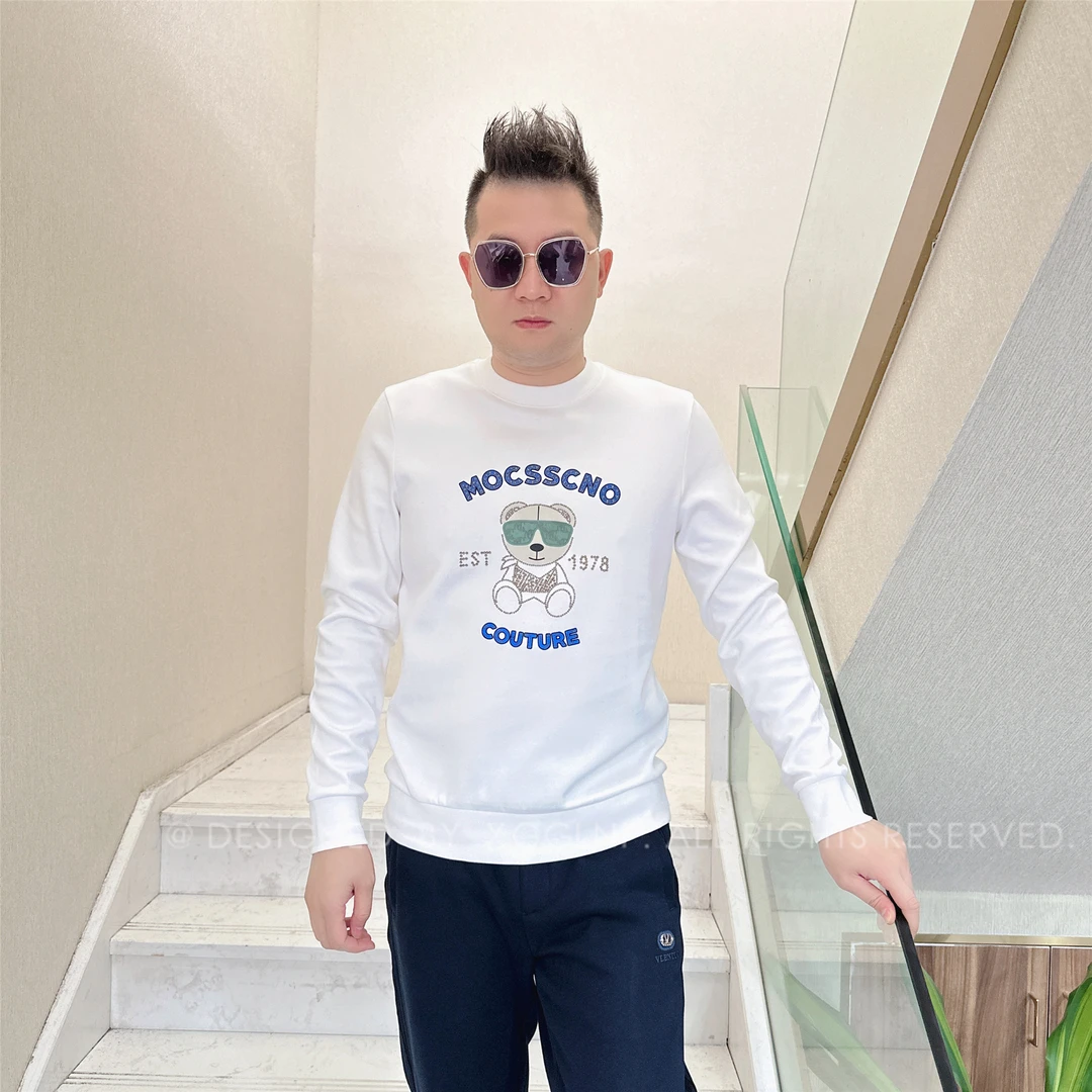 秋冬款MOCSS上下蓝字中间熊轻奢高端男装高档休闲潮男士长袖卫衣