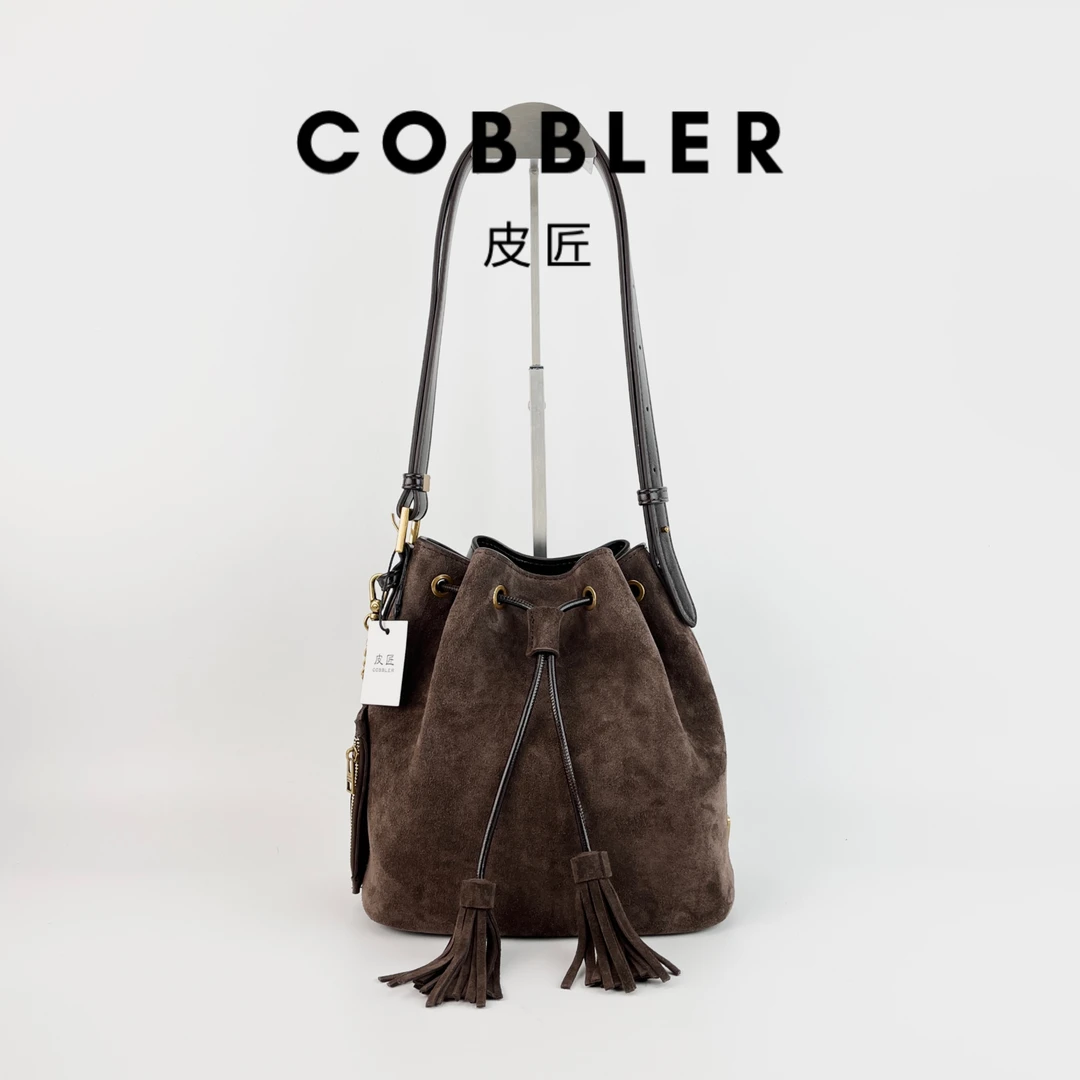 【皮匠先生】设计师款2678抽绳水桶包单肩斜挎复古大气秋冬款女包包