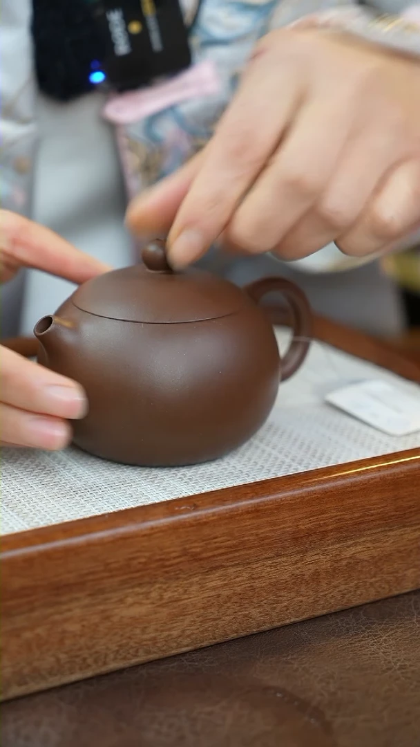 【闪购商品】紫砂茶壶一厂紫泥-西施-方云180cc