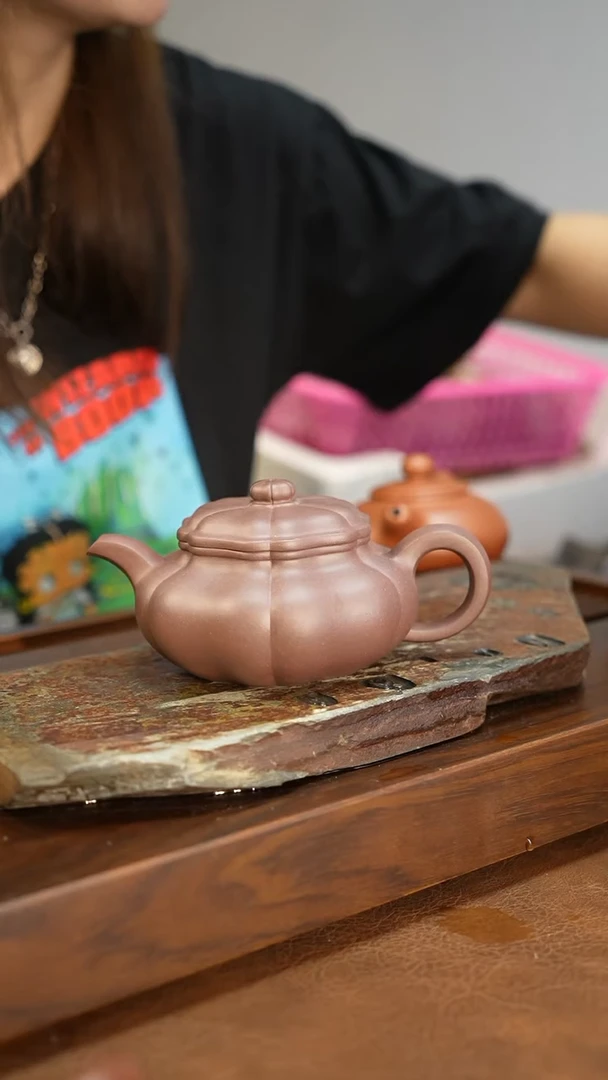 【闪购商品】紫砂茶壶老紫泥葵仿古240cc左右