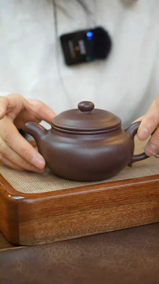 【闪购商品】紫砂茶壶4号井老紫泥-仿古-王美玲260cc