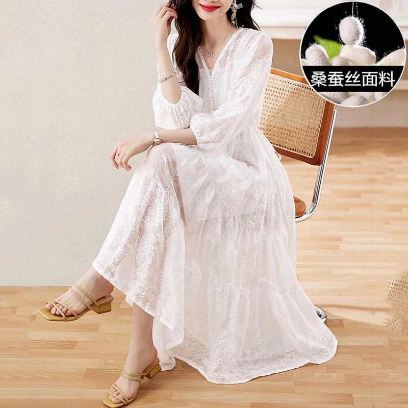 白色冰丝连衣裙女2024春夏新款宽松新款大牌气质蕾丝长裙子