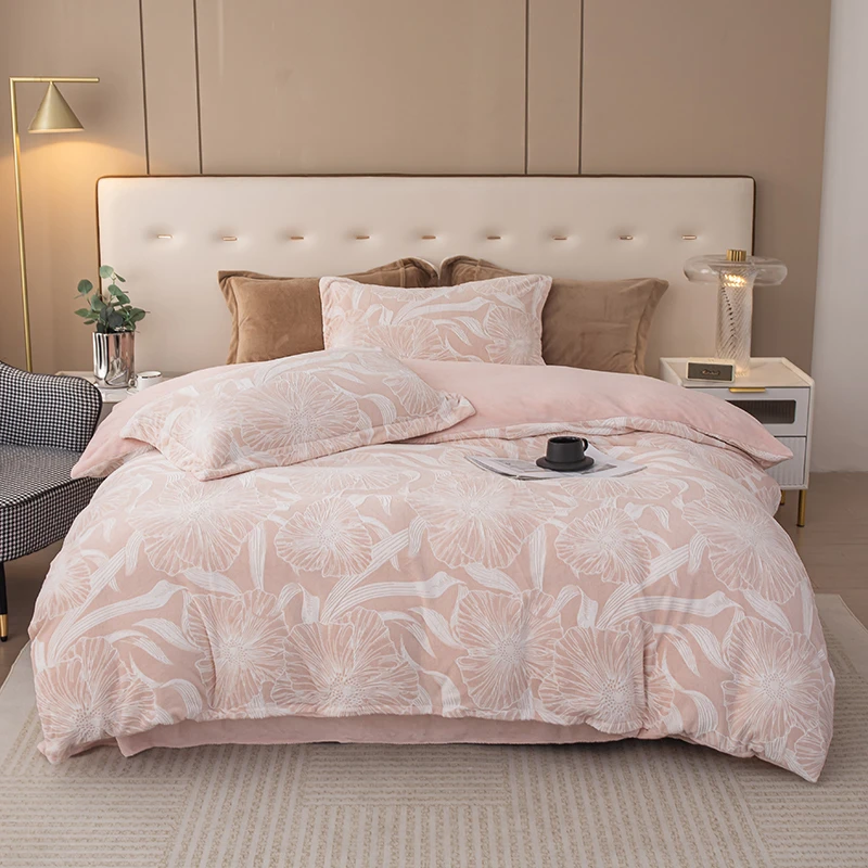 金枝玉叶┃高档雕花高克重四件套牛奶绒双面加厚加绒防滑防跑被冬