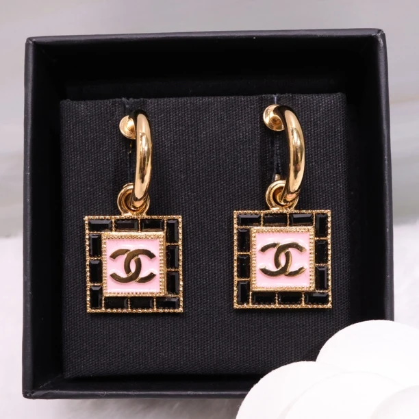 未使用 Chanel/香奈儿 24s黑金粉琉璃方形吊坠耳钩 05904