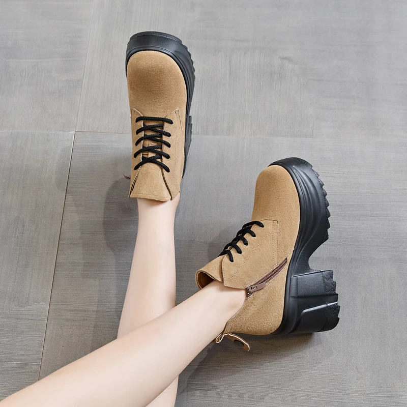 【萝莉公主10CM增高跟】小个子马丁靴女秋冬V口短靴真皮厚底粗跟靴