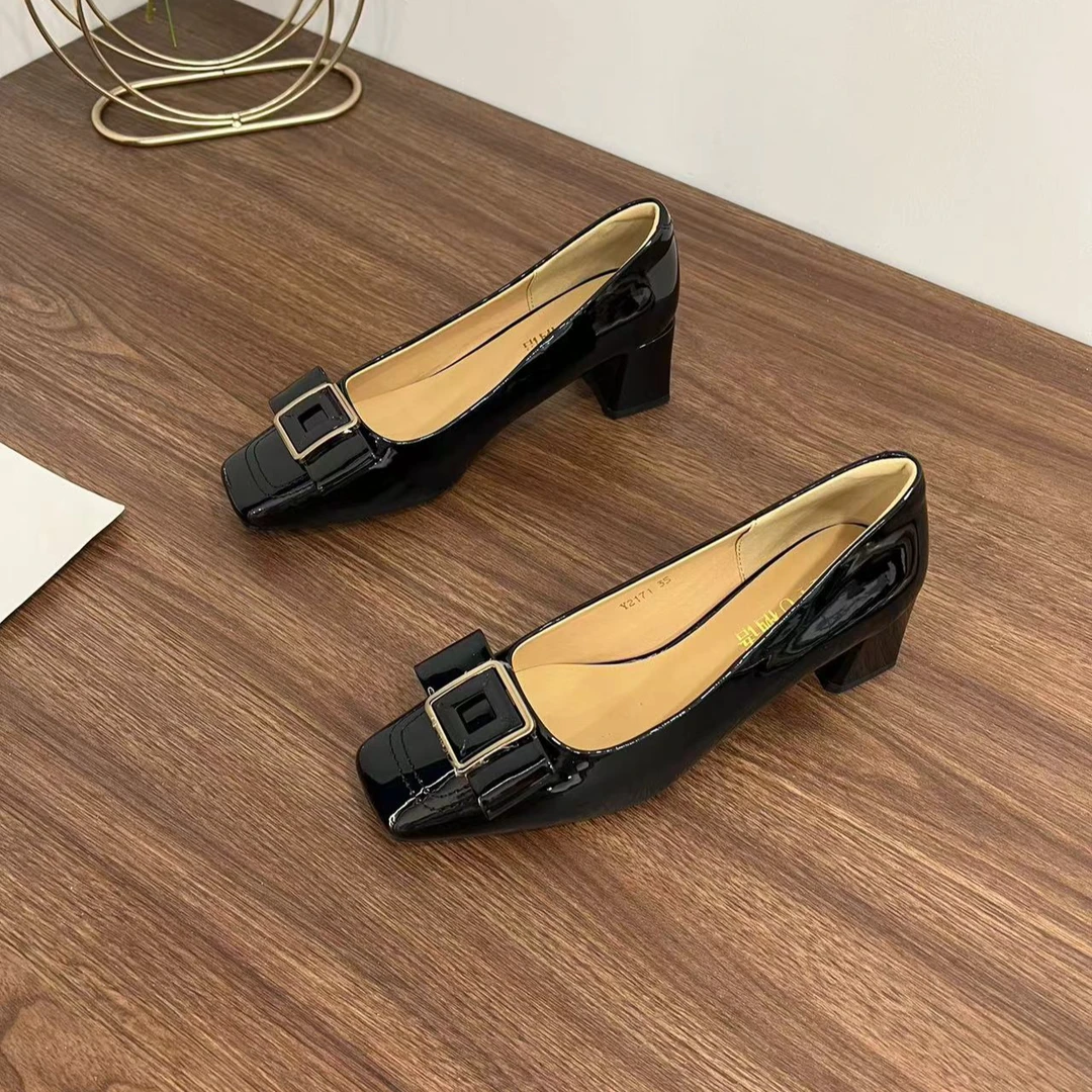 新款百搭气质方头粗跟浅口软底单鞋Y2171