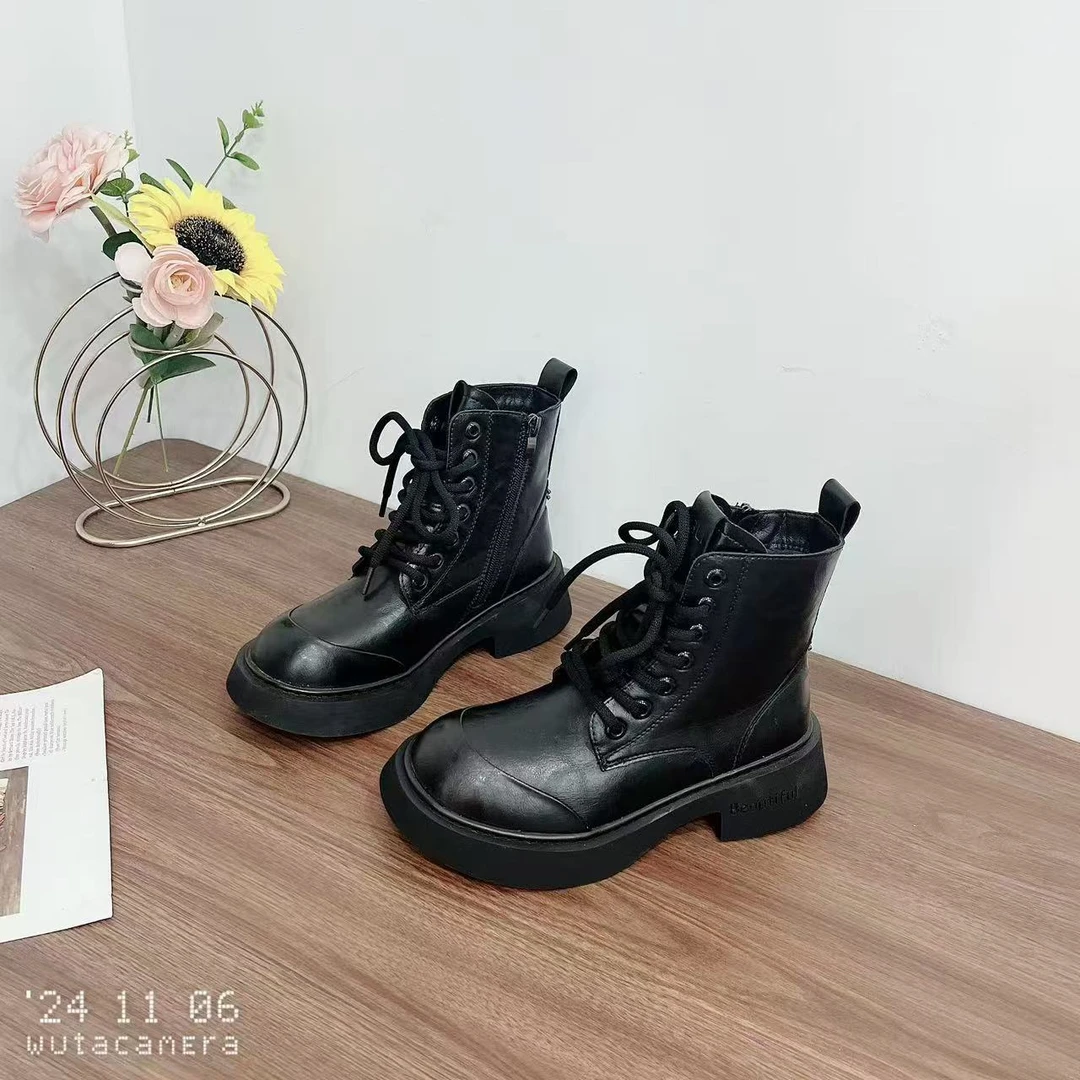 89023-1   新款时尚短靴女秋冬百搭马丁靴加绒