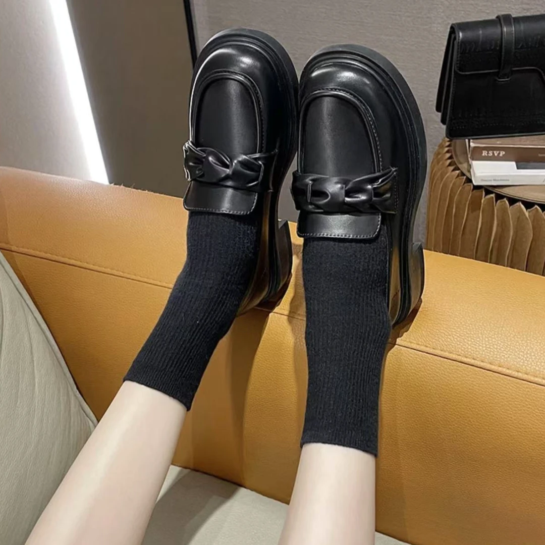 95566 冬季新款时尚复古英伦风软底学院厚底乐福鞋