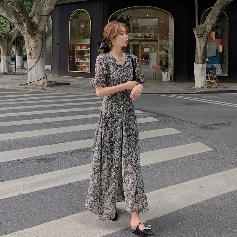 高个子女生穿搭法式碎花连衣裙2025年春夏新款气质显瘦加长版裙子