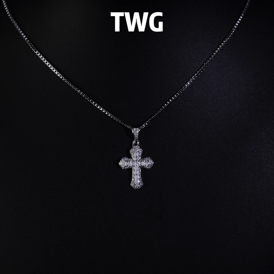 钛钢合成锆石项链 TWG活动新款十字架mini嘻哈锆石高级感锁骨链