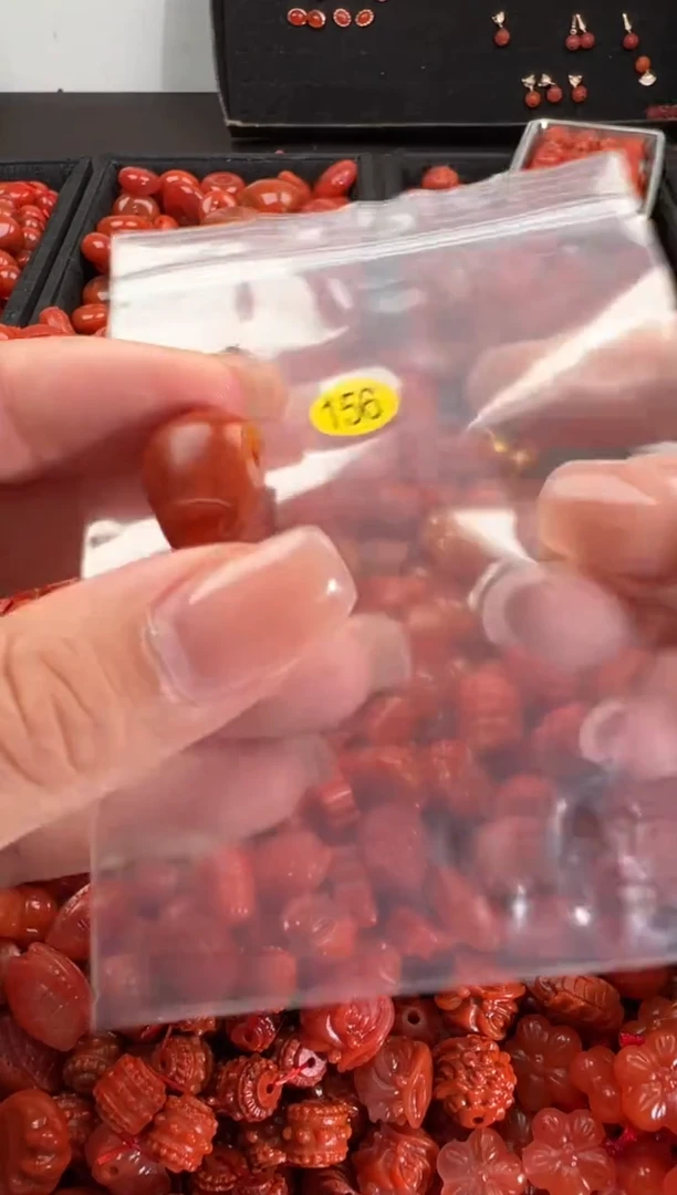 【闪购商品】南红玛瑙颈饰未镶嵌1