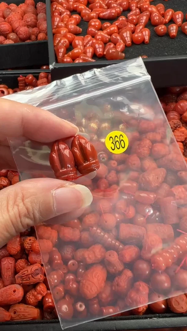 【闪购商品】南红玛瑙颈饰未镶嵌1