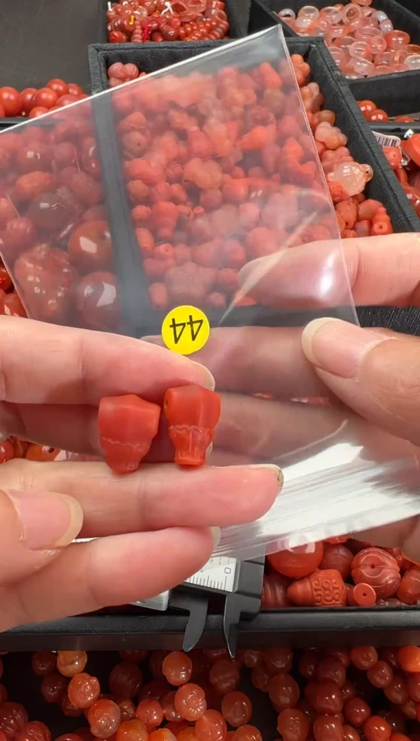 【闪购商品】南红玛瑙颈饰未镶嵌1