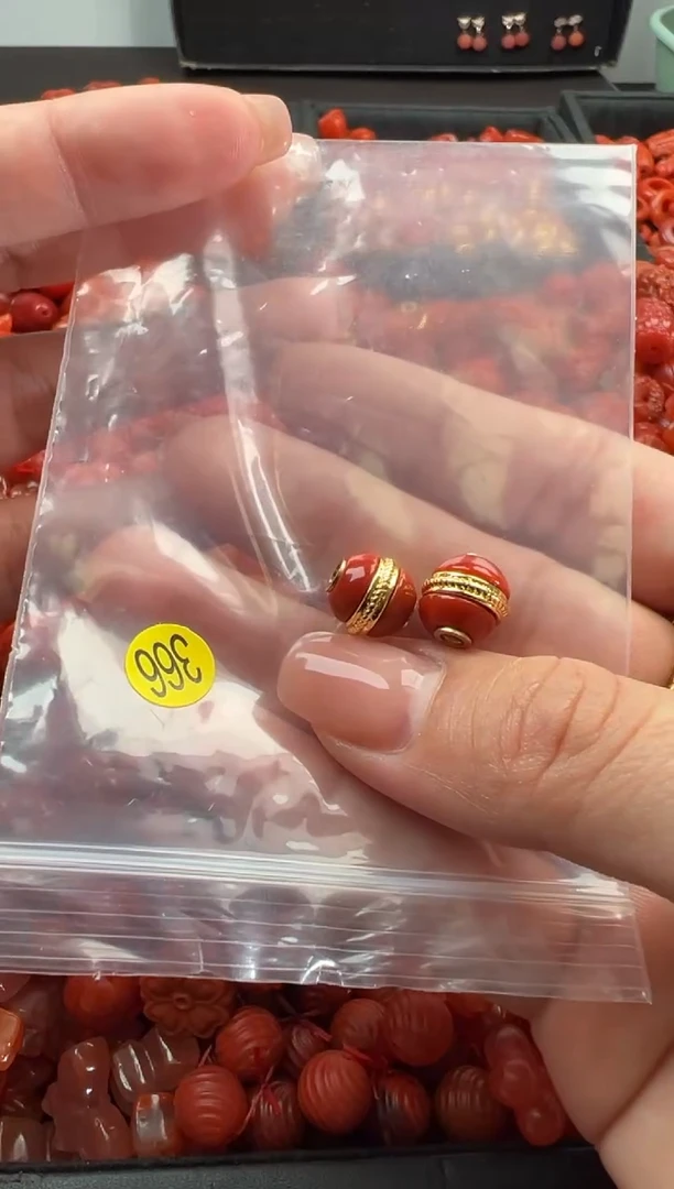 【闪购商品】南红玛瑙颈饰未镶嵌1