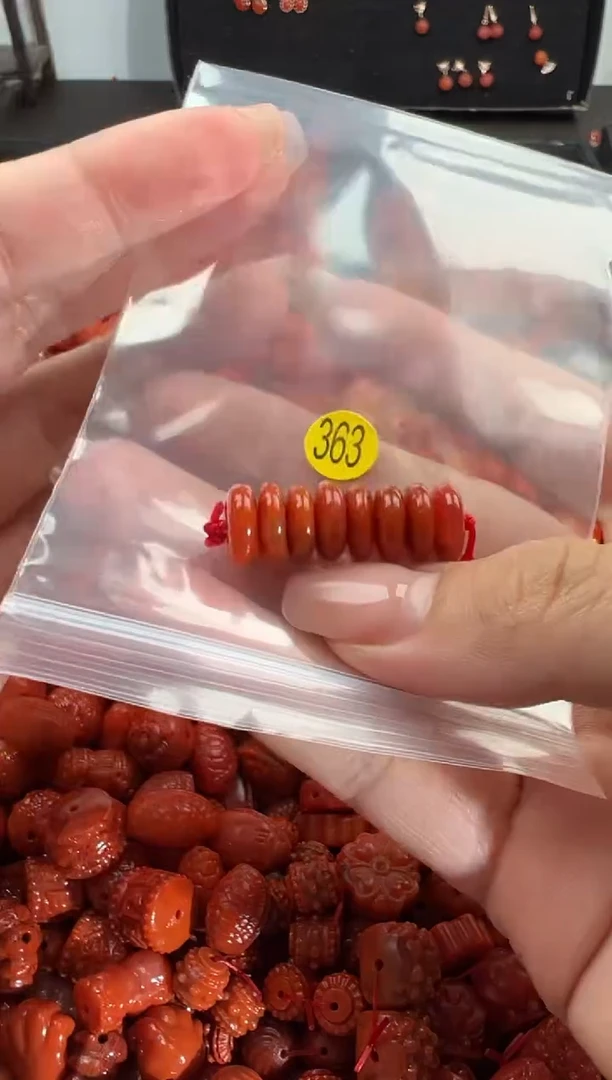 【闪购商品】南红玛瑙颈饰未镶嵌1