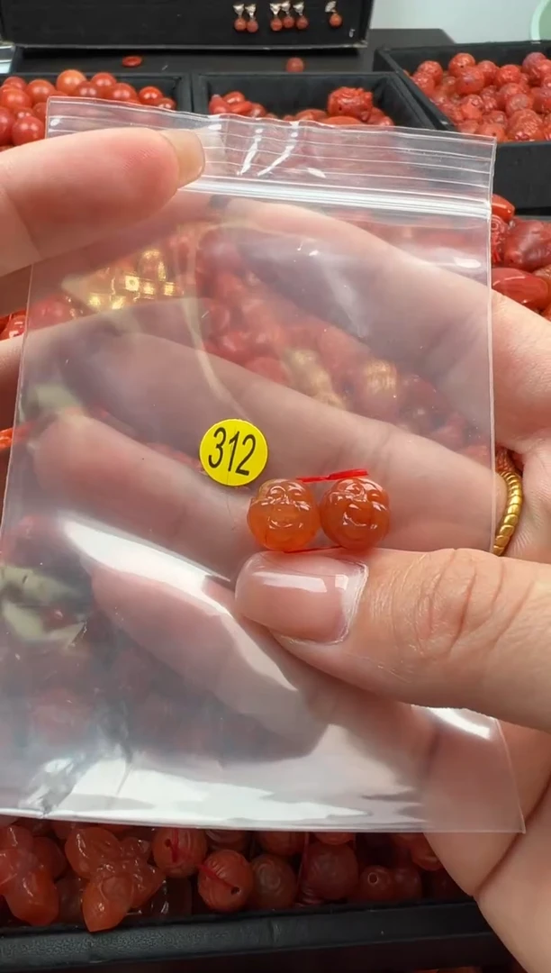 【闪购商品】南红玛瑙颈饰未镶嵌1