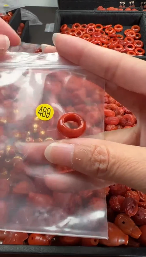 【闪购商品】南红玛瑙颈饰未镶嵌1