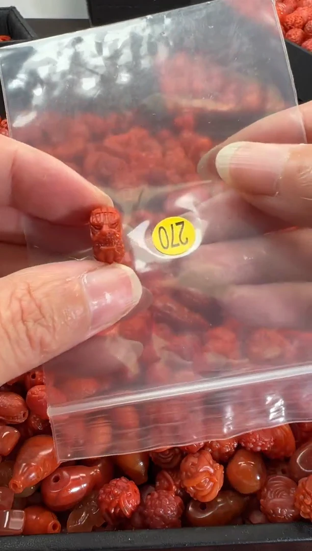 【闪购商品】南红玛瑙颈饰未镶嵌1