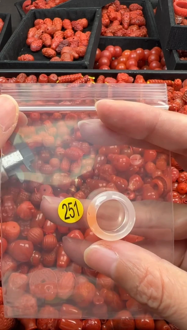 【闪购商品】南红玛瑙颈饰未镶嵌1