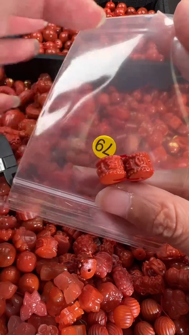 【闪购商品】南红玛瑙颈饰未镶嵌1