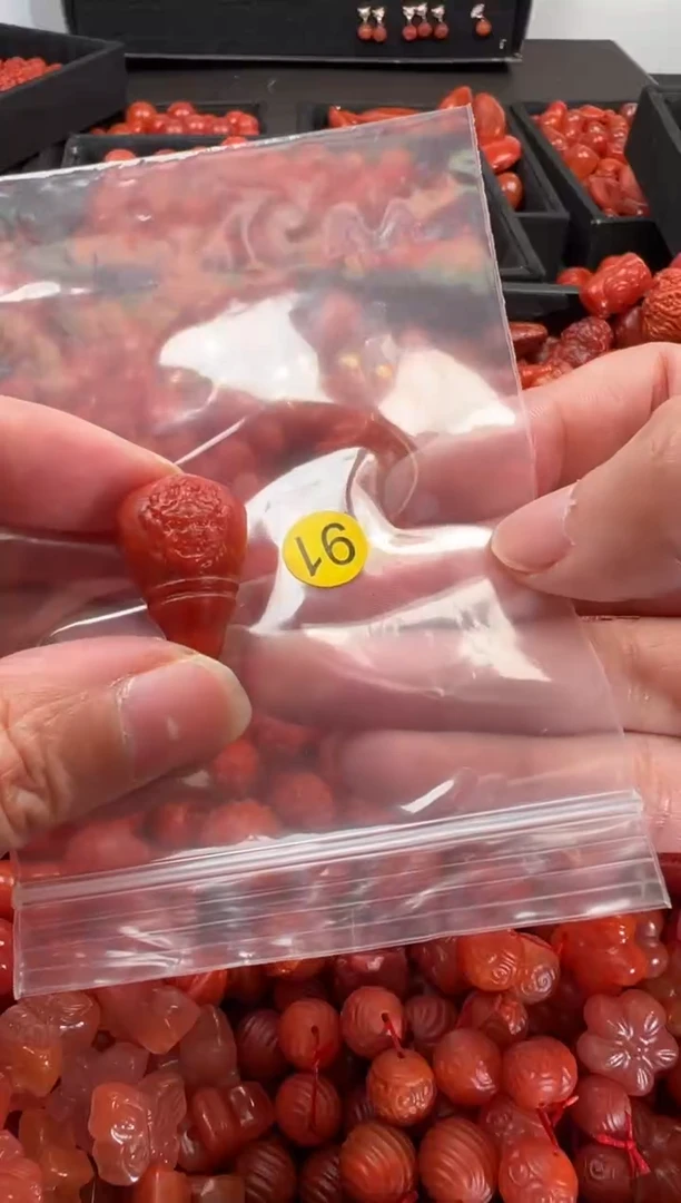 【闪购商品】南红玛瑙颈饰未镶嵌1