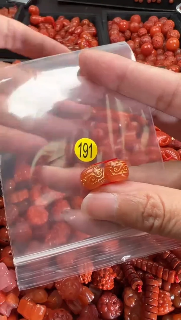 【闪购商品】南红玛瑙颈饰未镶嵌1