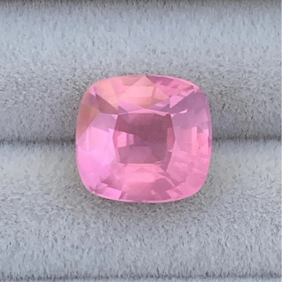 尖晶石 2.56ct天然坦桑尼亚粉色马亨盖奶体干净无暇大颗粉红橙色