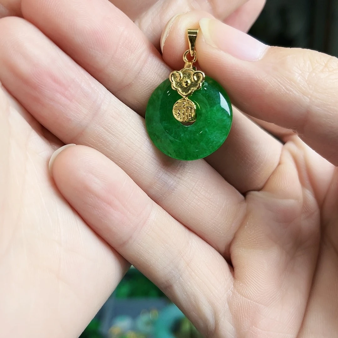 翡翠颈饰未镶嵌吊坠