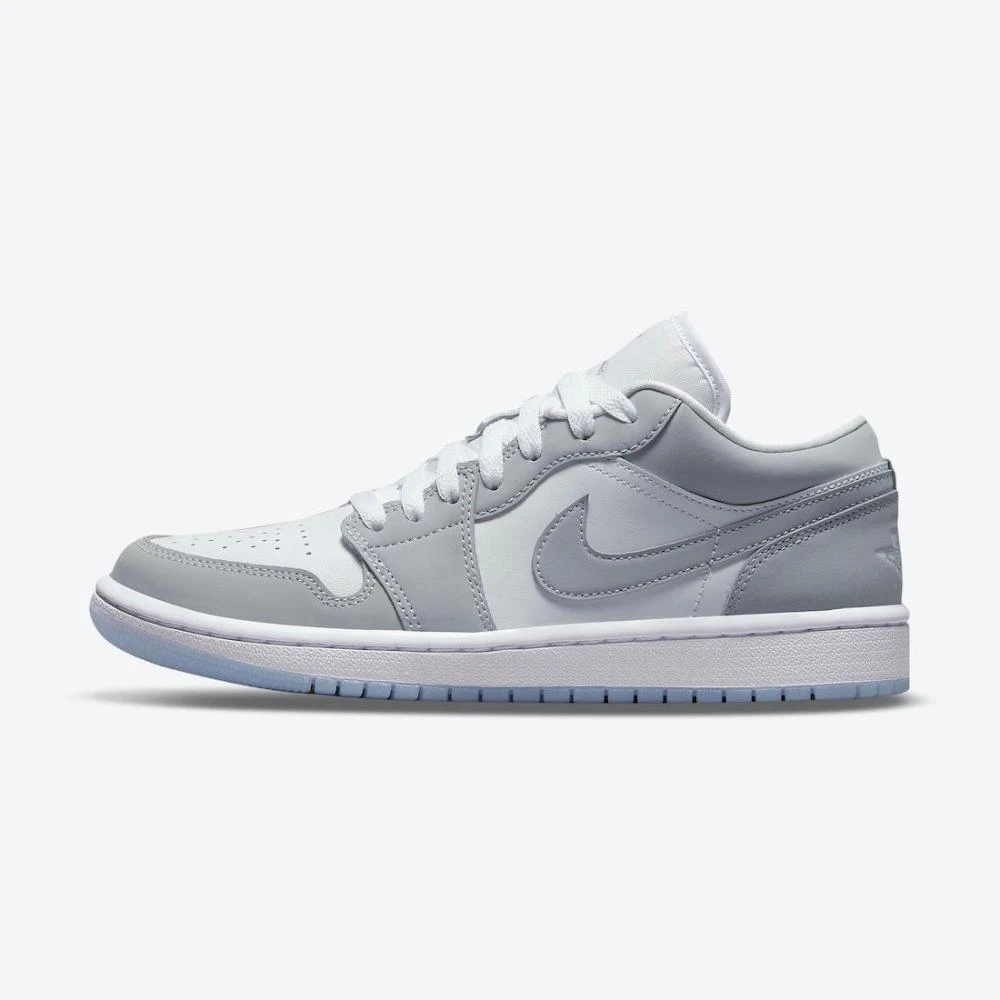 NIKE/耐克WMNS AIRJORDAN1LOW女子AJ板鞋 DC0774-105