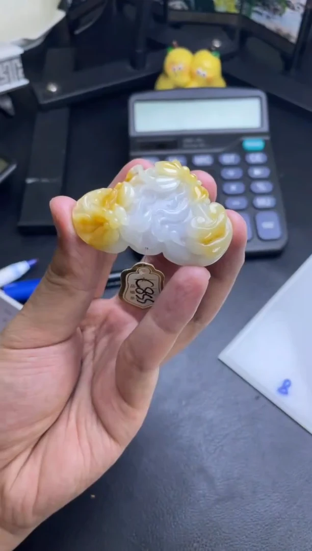 【闪购商品】翡翠挂件未镶嵌发一件H146