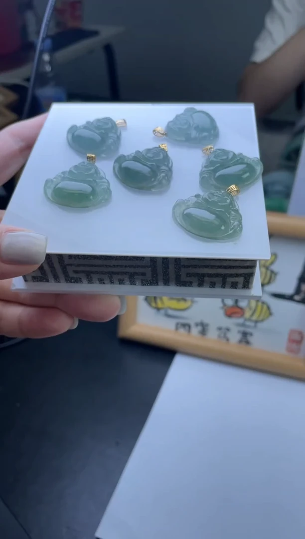 【闪购商品】翡翠吊坠(不含链)18K金镶嵌多样性发一件H19