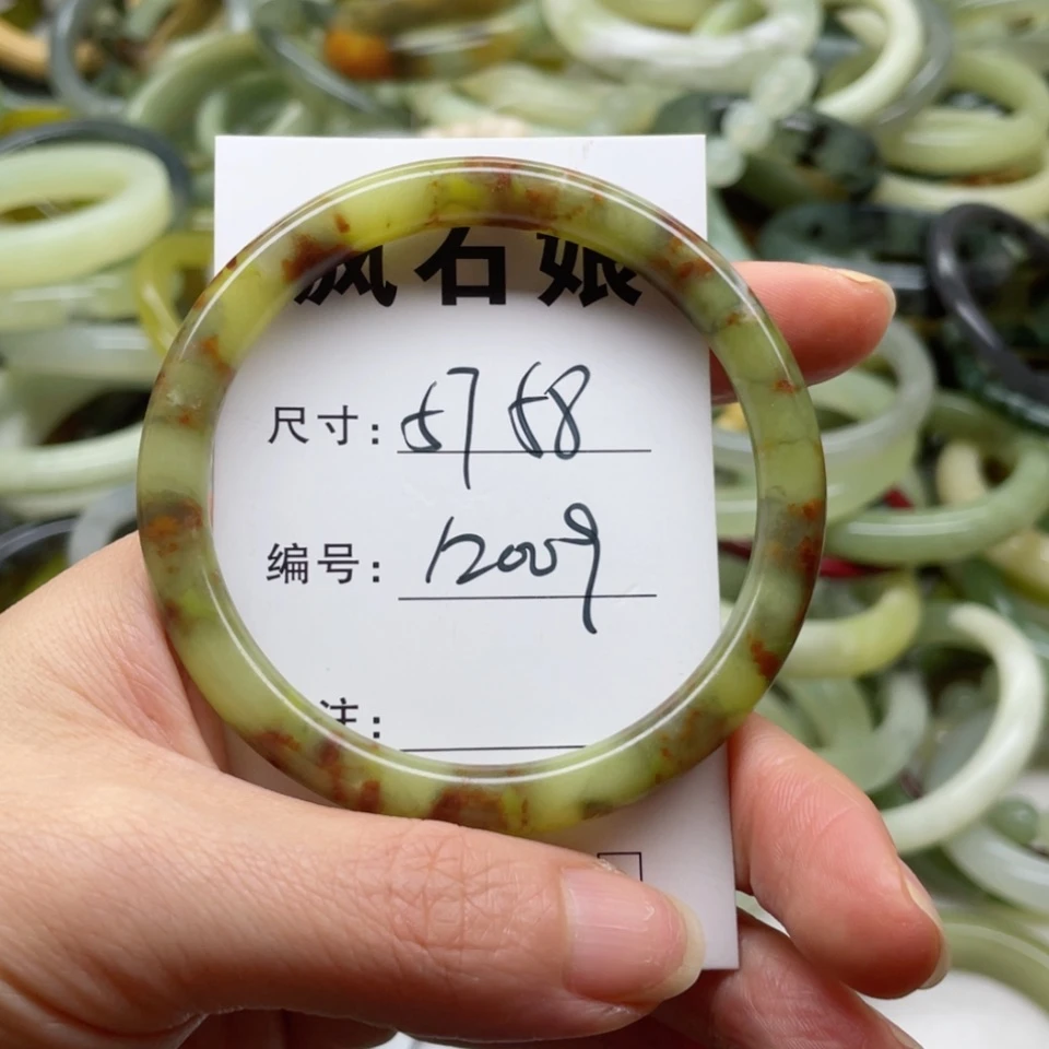 【闪购商品】蛇纹石玉手镯未镶嵌财*！