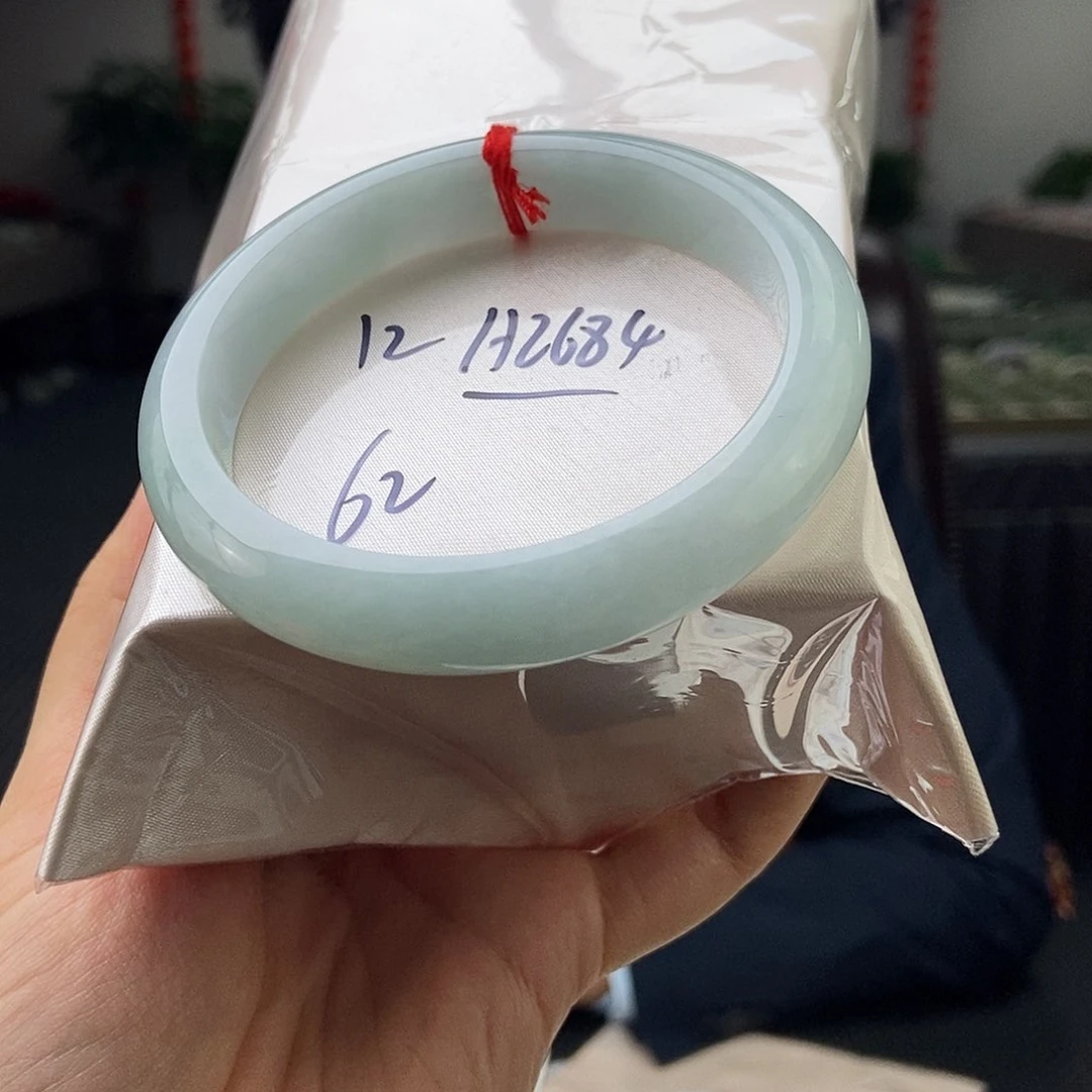 翡翠手镯未镶嵌拍一发一