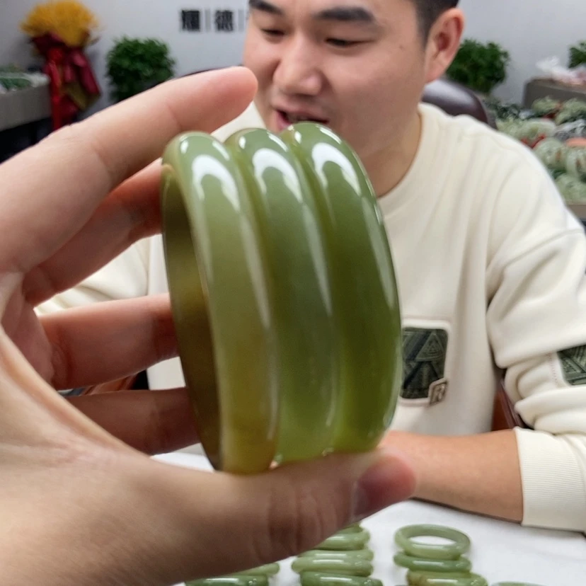 【闪购商品】和田玉60-62手镯颜色纹路多样性发货拍一发一未镶嵌