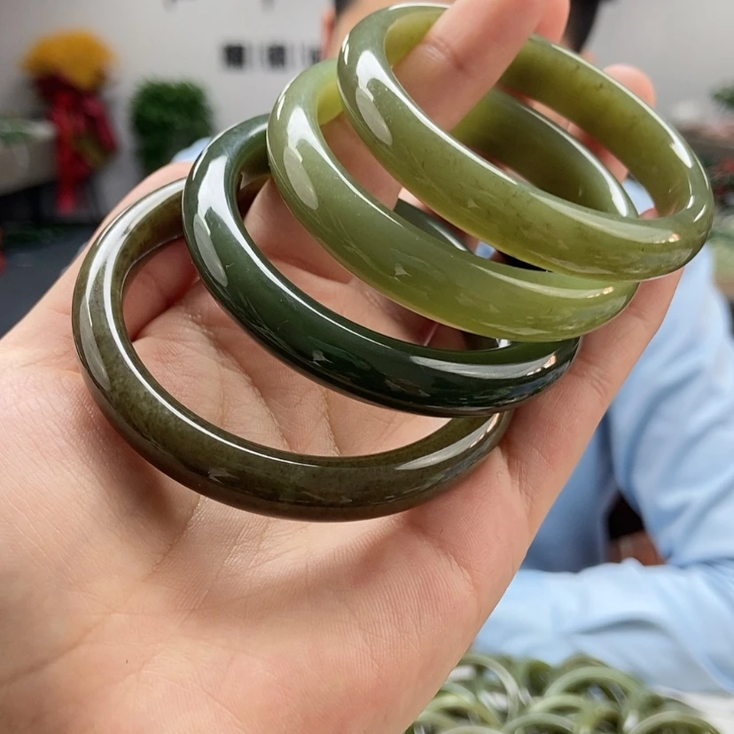 【闪购商品】和田玉手镯颜色纹路多样性发货拍一发一未镶嵌