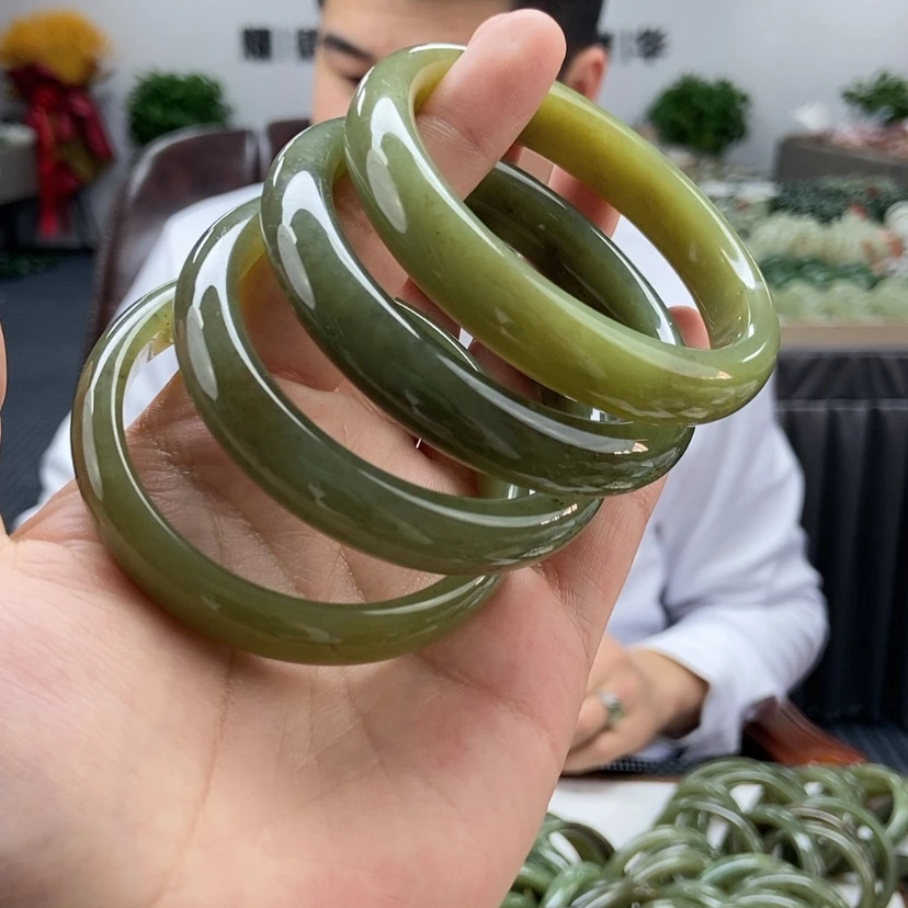 【闪购商品】和田玉手镯颜色纹路多样性发货拍一发一未镶嵌