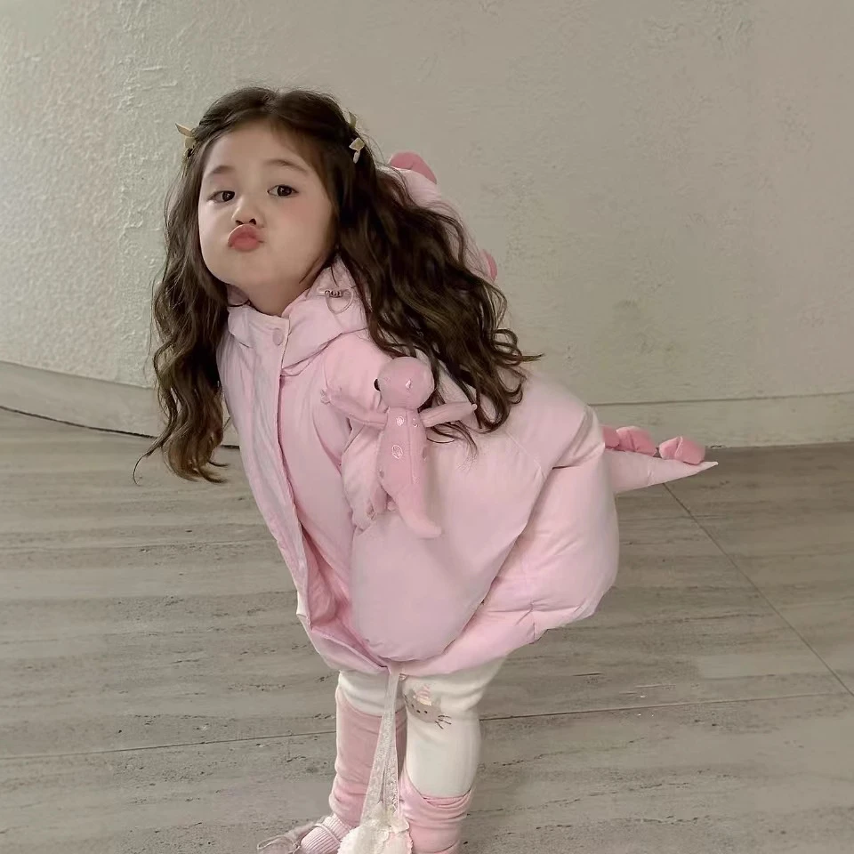 2024韩版新款男童女童款羽绒服小童宝宝肩膀卡通恐龙造型棉衣外套