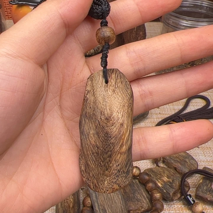 沉香?奇楠沉香树丁挂件