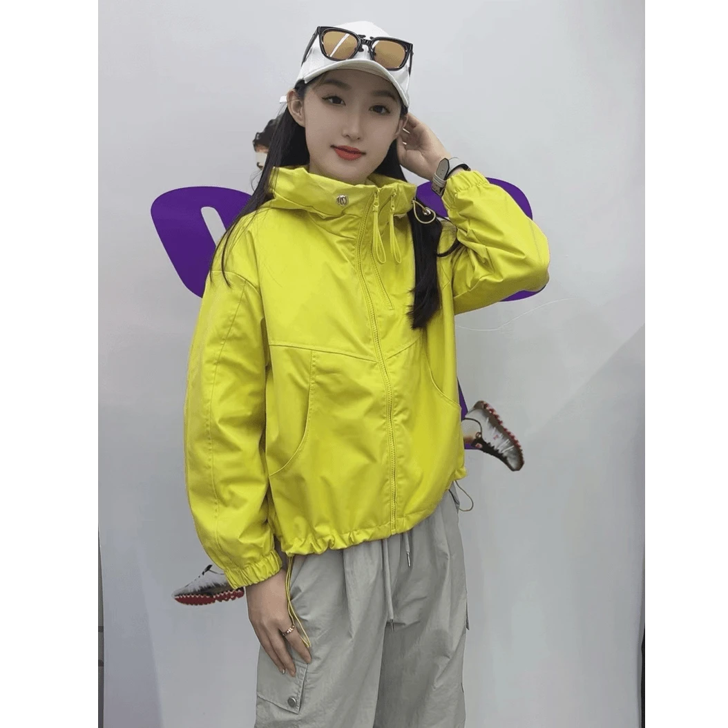 2024新款早秋户外冲锋衣梭织外套女休闲时尚宽松百搭城市运动上衣