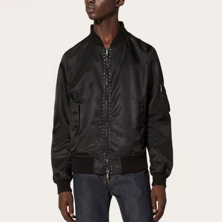 Valentino/华伦天奴/黑色铆钉棒球服 50码 99新 GM001189