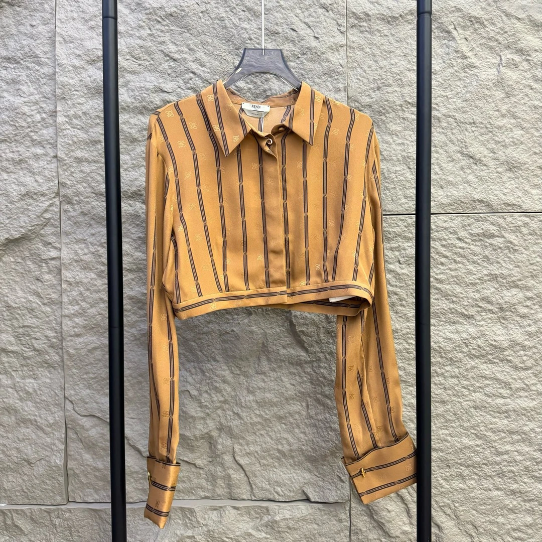 Fendi/芬迪/条纹短款衬衣 42码 99新 GM000737