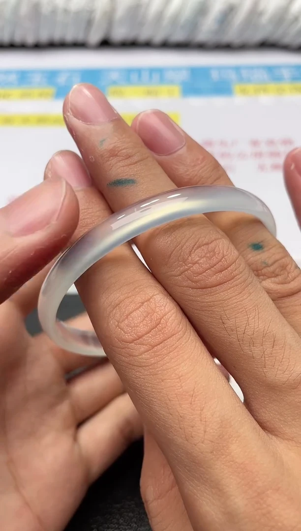 【闪购商品】玛瑙/玉髓手镯未镶嵌62++63ZZ