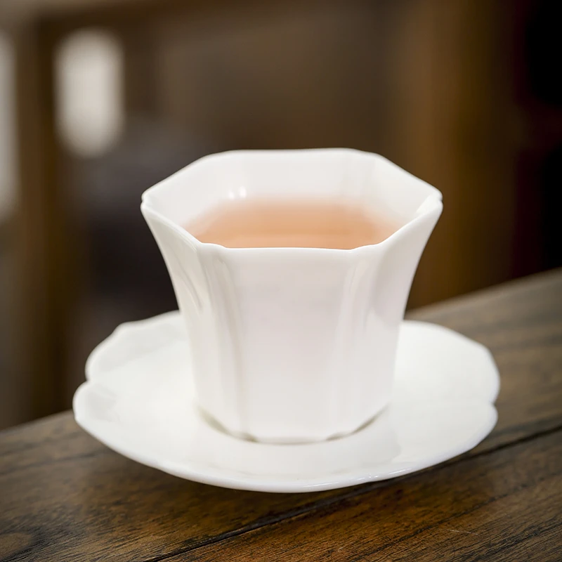 中式羊脂玉陶瓷小茶杯德化玉白瓷品茗杯单杯纯色透光茶盏杯垫托盘