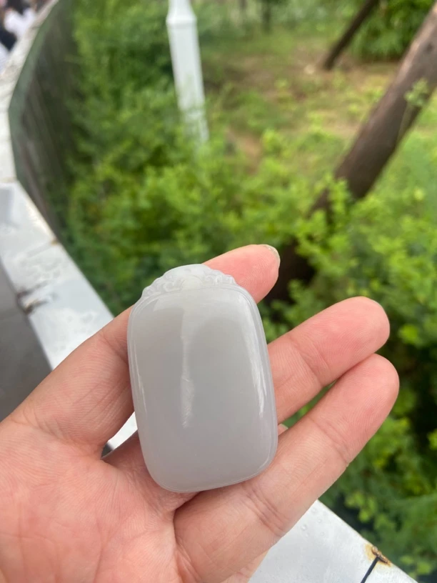 天然和田玉浅烟无事牌