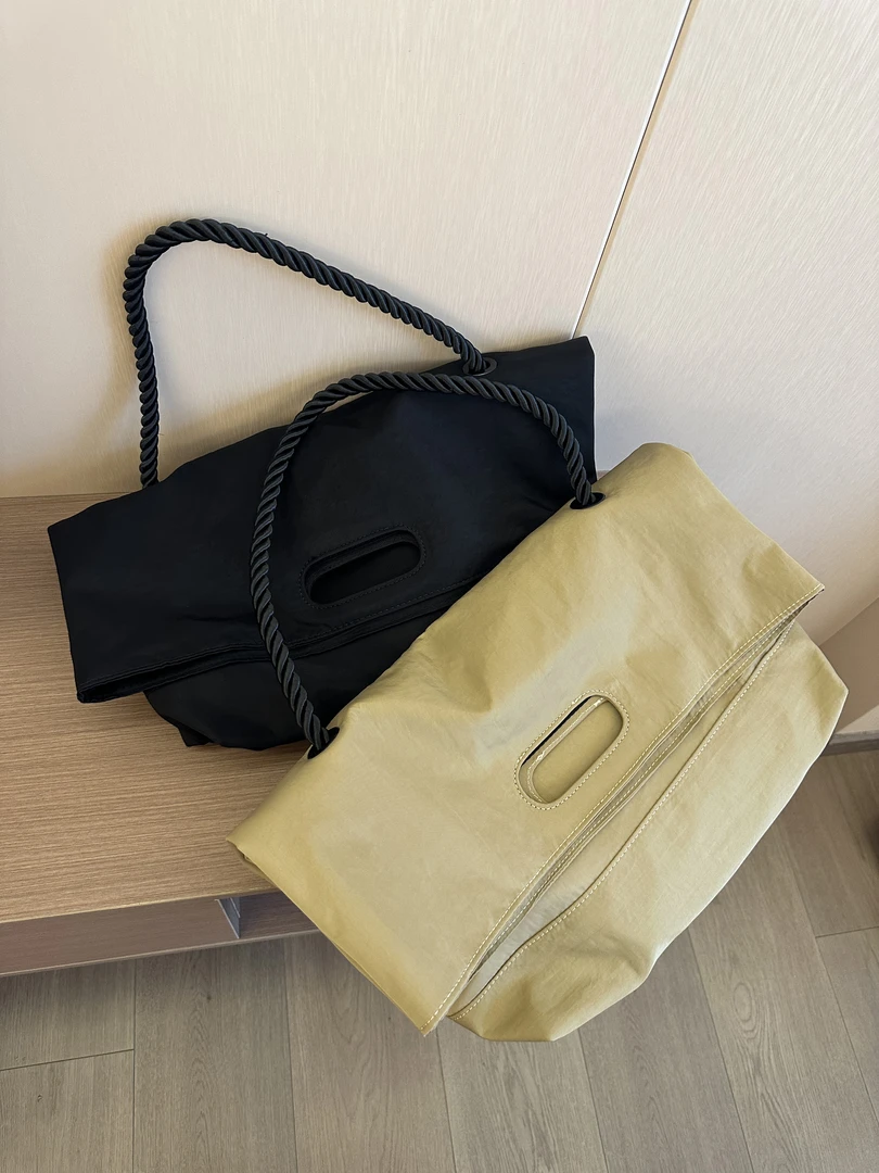 高级感设计款女包百搭时尚单肩包通勤慵懒风ins小众斜挎包夏季