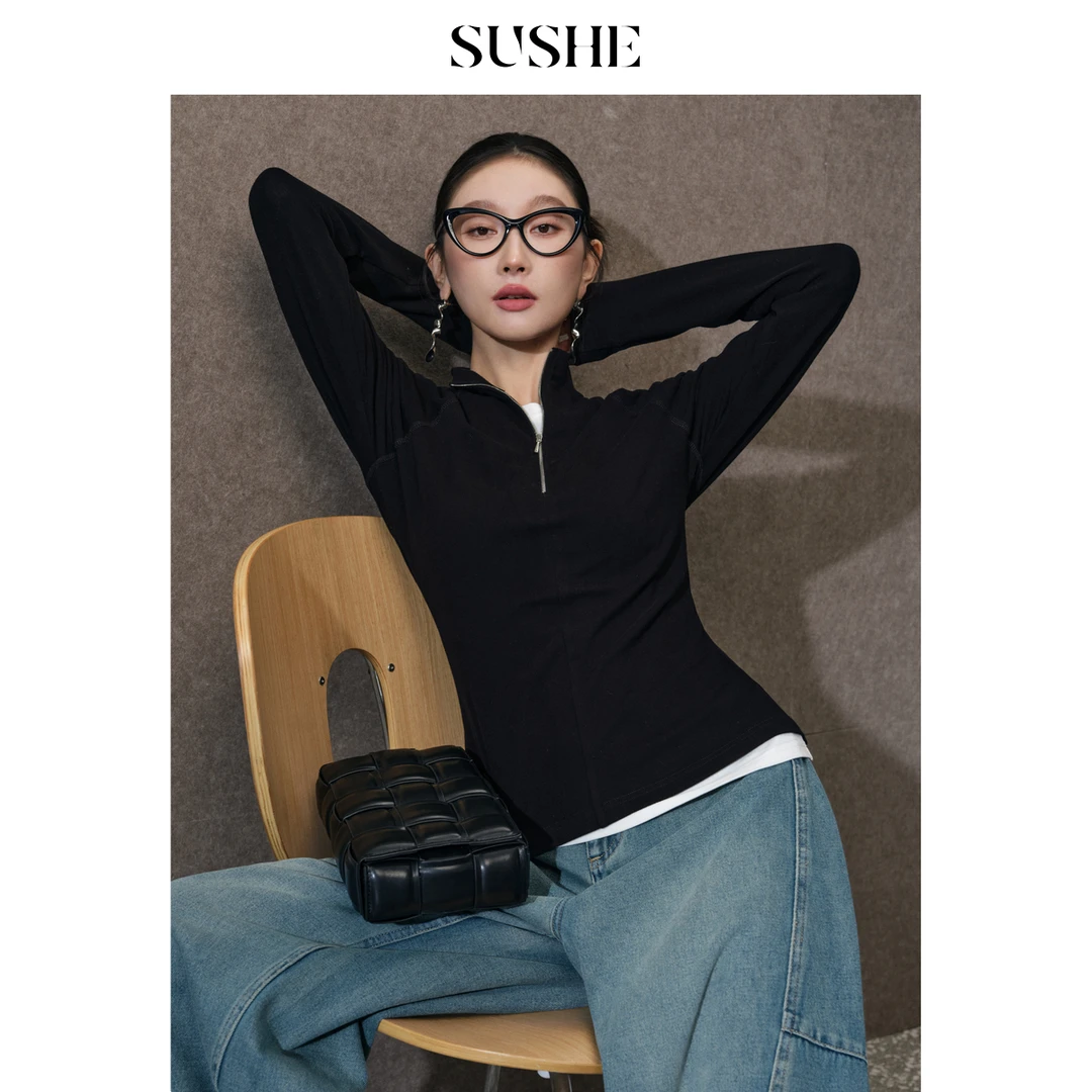束皙SUSHE 杳夜 运动风弹力修身半高领插肩袖黑色磨毛针织打底衫