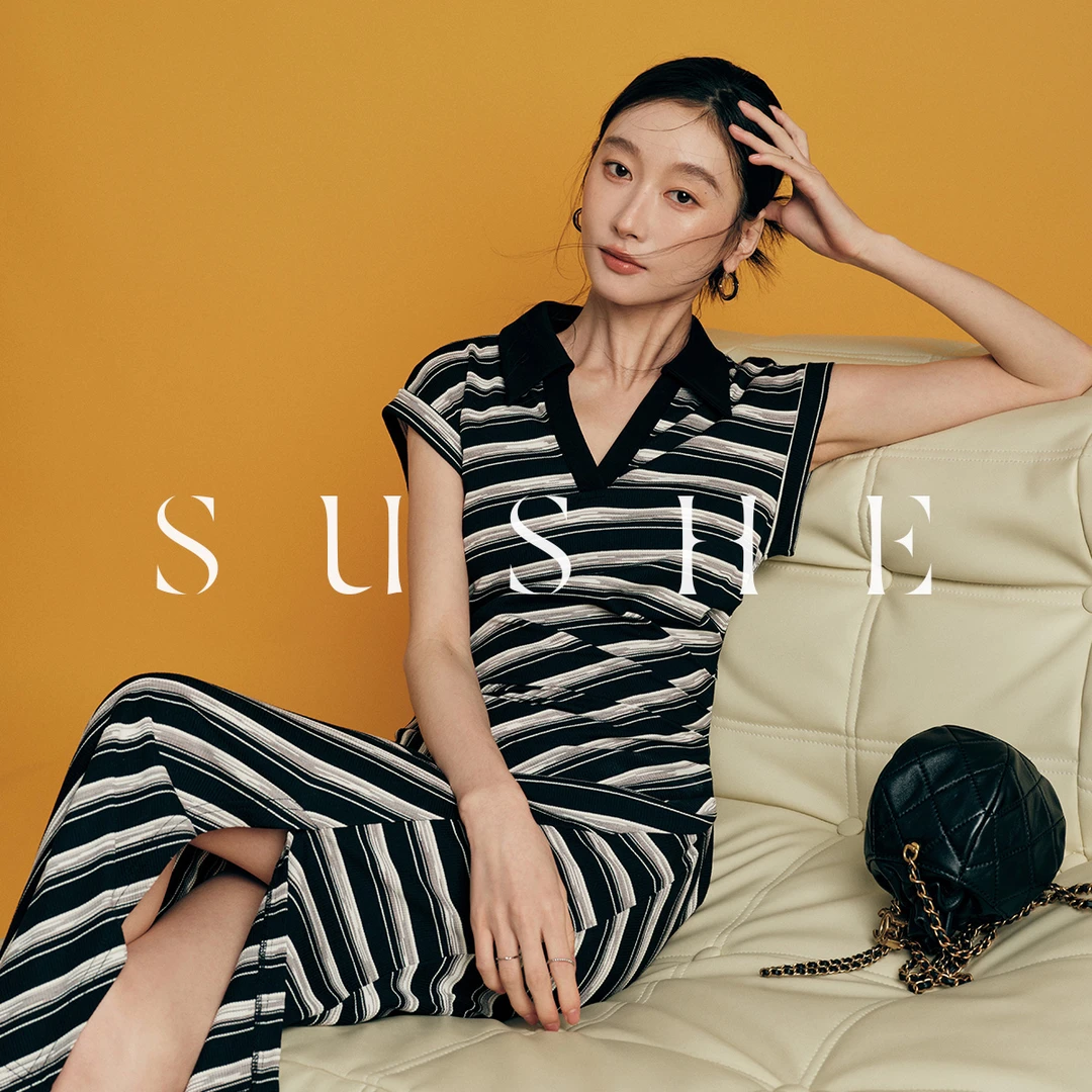束皙SUSHE条纹循环POLO翻领无袖包肩捏褶收腰开叉连衣裙女夏季